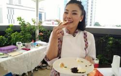 Cooking Demo di Perum Bulog, Chef Aiko Bagikan Resep Bikin Martabak Mini 