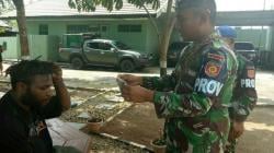 Bawa Ratusan Kaleng Miras dan Ganja, 4 Warga Entrop Diamankan Satgas Pamtas