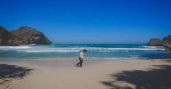 Terpikat Keindahan Pantai Krokoh Gunungkidul, Mirip Teluk Kecil Diapit Tebing