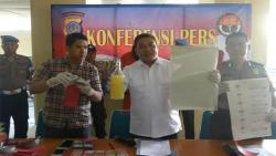 Polisi Bongkar Pabrik Miras Oplosan Palsu Merek Terkenal di Sleman