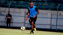 Pernah Jadi Andalan Timnas Indonesia, Ini Tiga Striker yang Bikin Pusing Bek Persib Victor Igbonefo