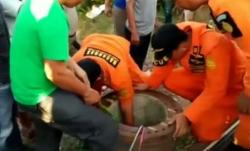 Video Bocah 3 Tahun Tewas Terperosok ke Lubang Paku Bumi di Banyuasin