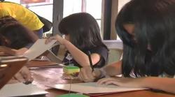 Melatih Motorik Anak dengan Membuat Keterampilan Dompet dari Kulit