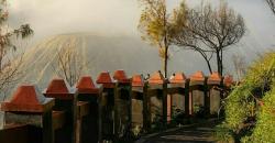 Spot Eksotis Berburu Sunrise di Bromo, Ada Bukit Menyerupai Kingkong