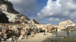 Tebing 100 Meter di Pantai Melasti Longsor saat Gempa Bali M 5,8