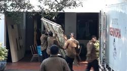 Prabowo Hadiahkan Lukisan Bung Karno Naik Kuda kepada Megawati