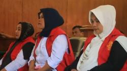 Divonis 6 Bulan Penjara, 3 Emak-Emak Terdakwa Kampanye Hitam Segera Bebas