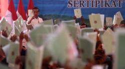 Presiden Jokowi Bagikan 1.000 Sertifikat Tanah bagi Warga Kawasan Danau Toba