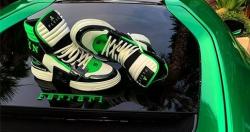 Pajang Sepatu dan Foto Cewek Seksi di Mobil, Ferrari Gugat Perancang Mode Jerman