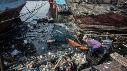Kawasan Pesisir Jakarta Dipenuhi Sampah Plastik