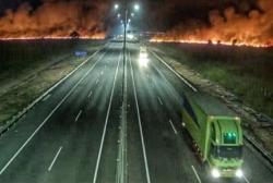 Tol Palembang-Indralaya Dikepung Kobaran Api Kebakaran Lahan