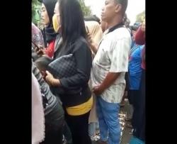 Viral Aksi Amoral Pria Lecehkan Perempuan saat Ajang Jember Fashion Carnaval