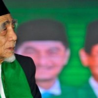 Rahasia Angka 17 8 1945 sebagai Hari Kemerdekaan RI Menurut Mbah Moen<