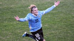 Diego Forlan Sebut Pemain yang Sulit Ditembus: Dia Masternya Satu Lawan Satu