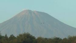 Gunung Slamet Berstatus Siaga, Pendaki Diimbau Tak Beraktivitas Radius 1 Km dari Kawah Puncak