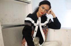 Ini Alasan Kelly Tandiono Suka Bawa Karung Beras saat Liburan
