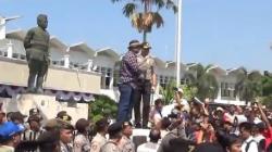 Ribuan Buruh PD Perkebunan di Jember Demo, Massa Nyaris Hakimi Seorang Pejabat