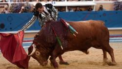 Hadiri Pertandingan Adu Banteng, 2 Menteri Prancis Dihujat