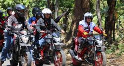 Diikuti 2.800 Bikers, 56 Komunitas Motor Honda CB150R Rayakan HUT RI