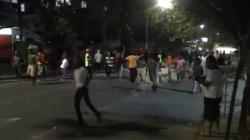 2 Kelompok Massa di Kota Makassar Saling Lempar Batu di Depan Asrama Papua