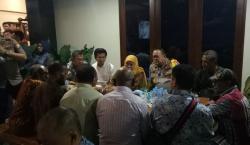 Redam Gejolak, Kapolda Jatim Ngopi Bareng Warga Papua di Surabaya