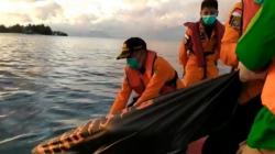 Basarnas Sultra Evakuasi 3 Korban KM Izhar yang Terbakar di Perairan Konawe