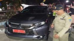 Mobil Dinas Bupati Tegal Dibakar Orang Tak Dikenal, Pelaku Melarikan Diri 