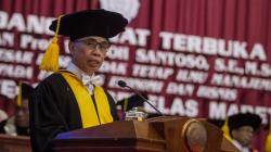 Wimboh Santoso Dikukuhkan sebagai Guru Besar UNS Surakarta