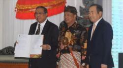 Menristek Dikti Perkenalkan Jang Youn Cho, Rektor Asing Pertama di Indonesia