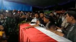 Isak Tangis Keluarga Sambut Kedatangan Jenazah Sertu Anumerta Ricson Edi