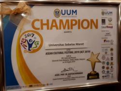 Delegasi FIB UNS Raih Penampil Budaya Terbaik di Malaysia