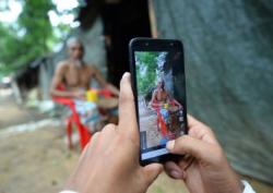 Bangladesh Putus Jaringan Telepon Seluler di Kamp-Kamp Rohingya