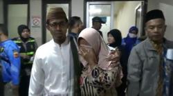 Isak Tangis Keluarga Iringi Pemulangan Korban Tewas Kecelakaan Tol Cipularang