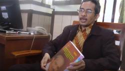 Disertasi Seks di Luar Nikah Halal Picu Kontroversi, Begini Pengakuan Abdul Aziz