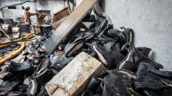 Pabrik Sepatu di Penjaringan Ludes Terbakar