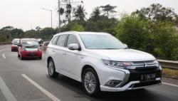 Mitsubishi Outlander PHEV dan iMiEV Ikuti Konvoi Mobil Listrik Jakarta-Tangsel