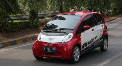 Menjajal Mobil Listrik Mitsubishi iMiEV