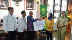 Istri Satpol PP yang Tewas Tersetrum saat Tertibkan Baliho Diangkat Jadi PHL