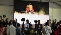 Hilang Kontak, Pesawat Luar Angkasa India 'Hard Landing' di Kutub Selatan Bulan
