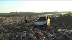 Warga Surabaya Bakar Mobilnya di TPA Gresik, Motifnya Diduga Depresi