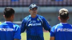 Jelang Tira Persikabo Vs Persib: Alberts Antisipasi Agresivitas Tuan Rumah