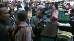 Kabut Asap Kalimantan Makin Parah, Ratusan Penumpang Terlantar di Bandara Juanda