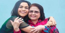 Berpelukan, Melaney Ricardo dan Elza Syarief Berdamai