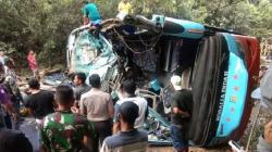 Tabrakan Bus dan Truk di Lampung, Terdengar Jeritan Korban di Lokasi Kecelakaan