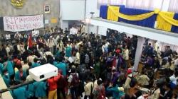 Aksi Unjuk Rasa, Mahasiswa Penuhi Ruang Sidang Paripurna DPRD Garut