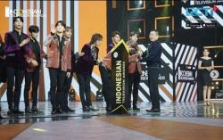 Gemparkan Panggung ITA 2019, NCT 127 Raih Piala Special Awards