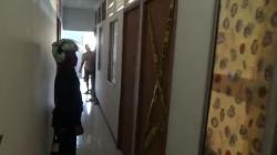 Diduga Lokasi Merakit Bom, Densus 88 Geledah Kontrakan Terduga Teroris di Cimahi