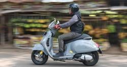 Menjajal Kebuasan Motor Pintar Vespa GTS Super Tech 300, Bisa Diperintah Suara