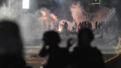 Ambulans DKI Hilir Mudik Bawa Pendemo Terluka ke RSAL Mintohardjo