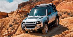 Land Rover Defender Bisa Dikendalikan Pakai Remote Control